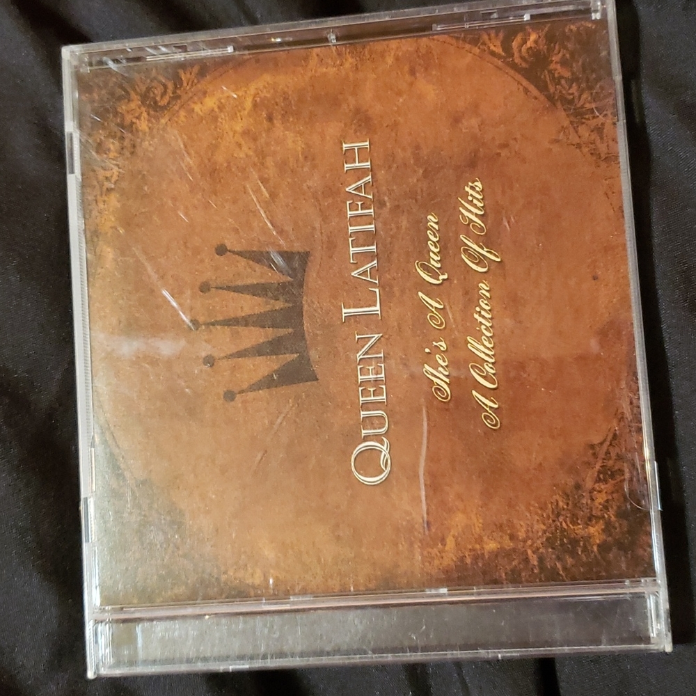 Queen Latifah/ She's A Queen 2002